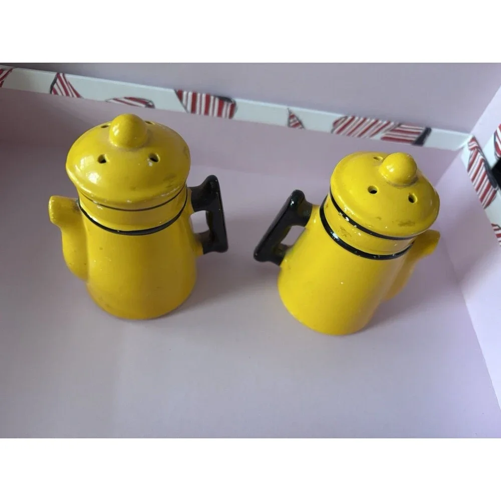 Vtg Yellow Coffee Tea Pot  Salt & Pepper Shakers Japan w/Business Logo